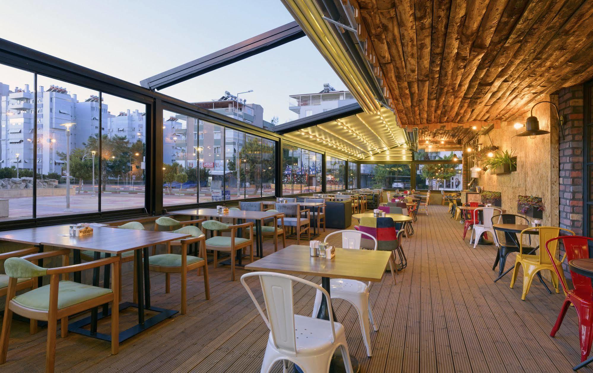 Voswos Garage Coffee Hotel อันตัลยา ภายนอก รูปภาพ